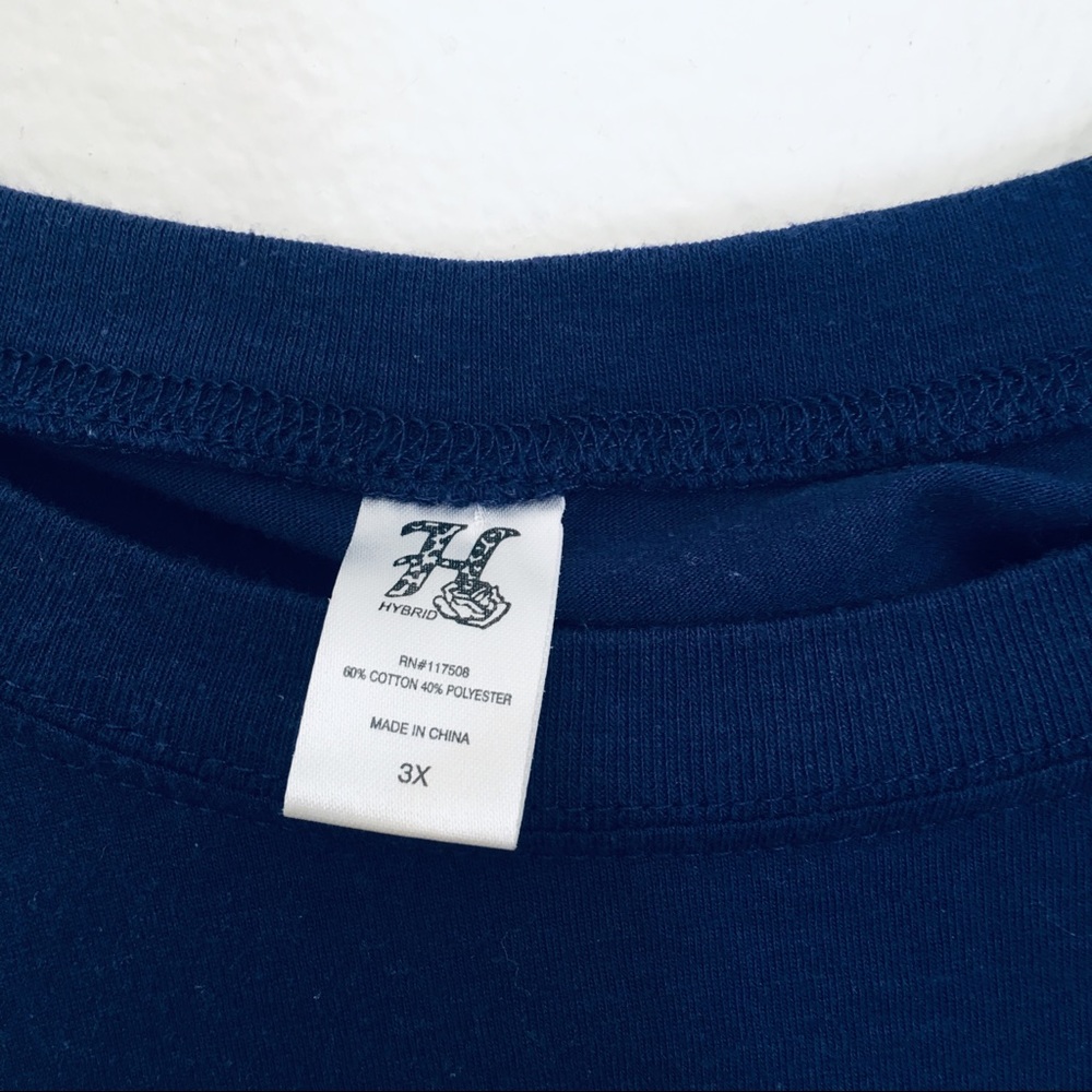 CUTE TEE💙 - Picture 2 of 3